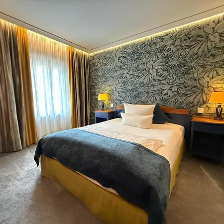 Bei Schumann 5* Kirschau