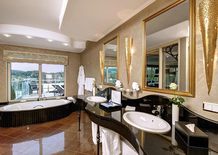 Bei Schumann فندق كيرستشاو